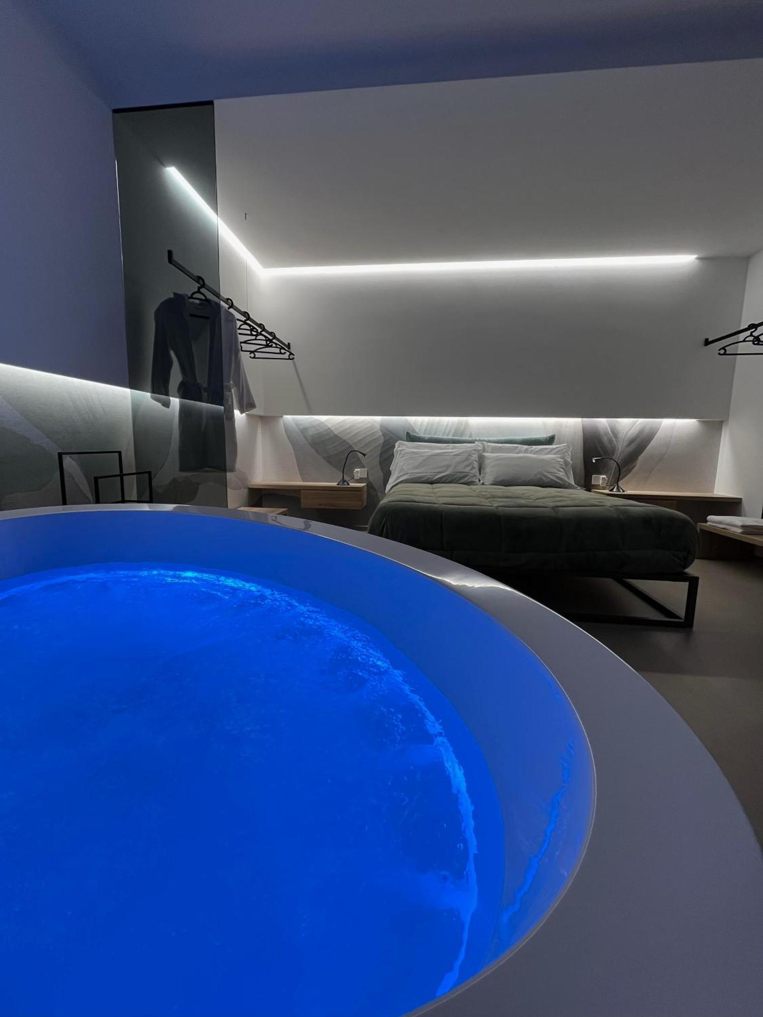 Seacity Suite & Stay โมโนโปลี ภายนอก รูปภาพ