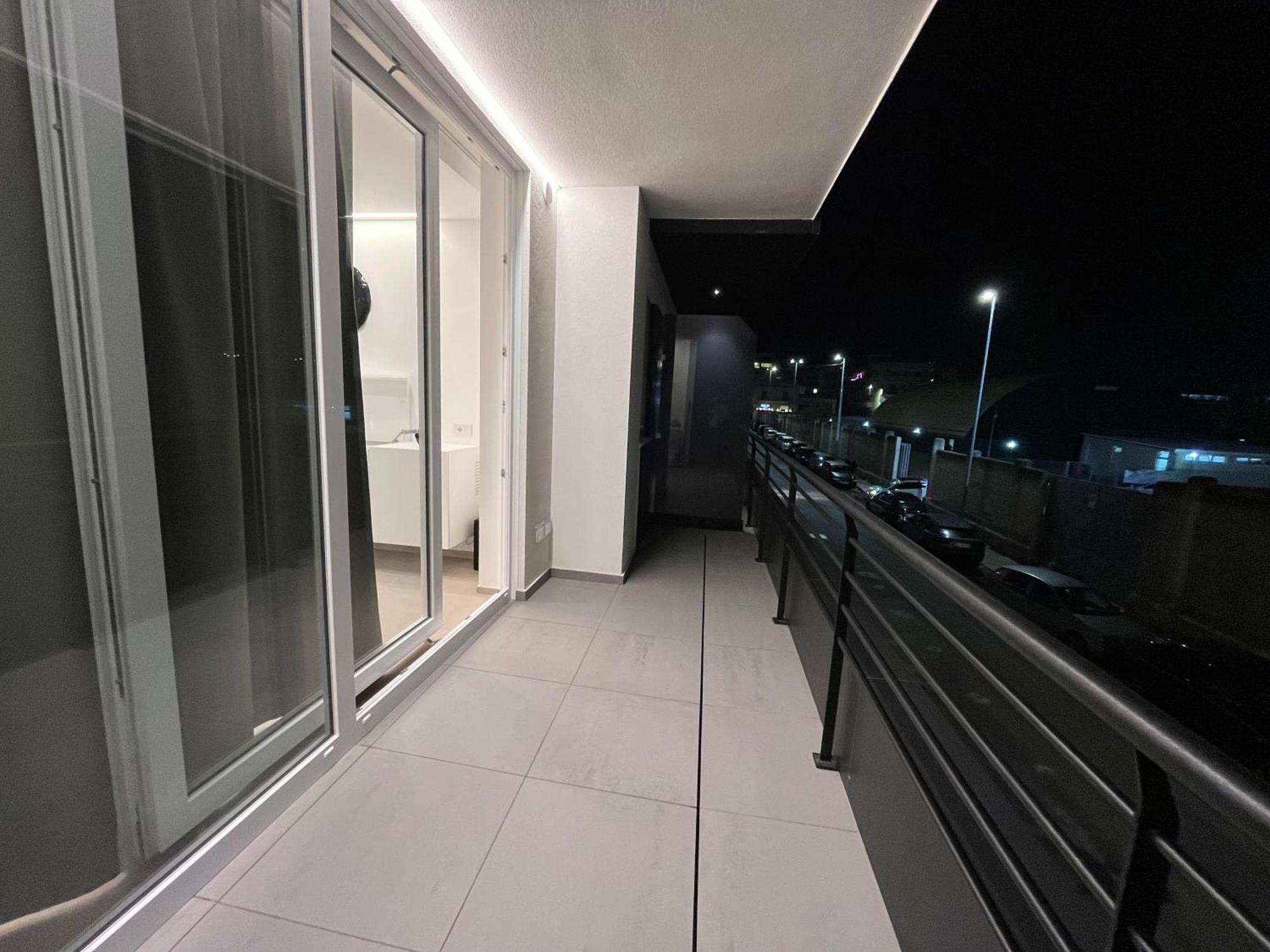 Seacity Suite & Stay โมโนโปลี ภายนอก รูปภาพ