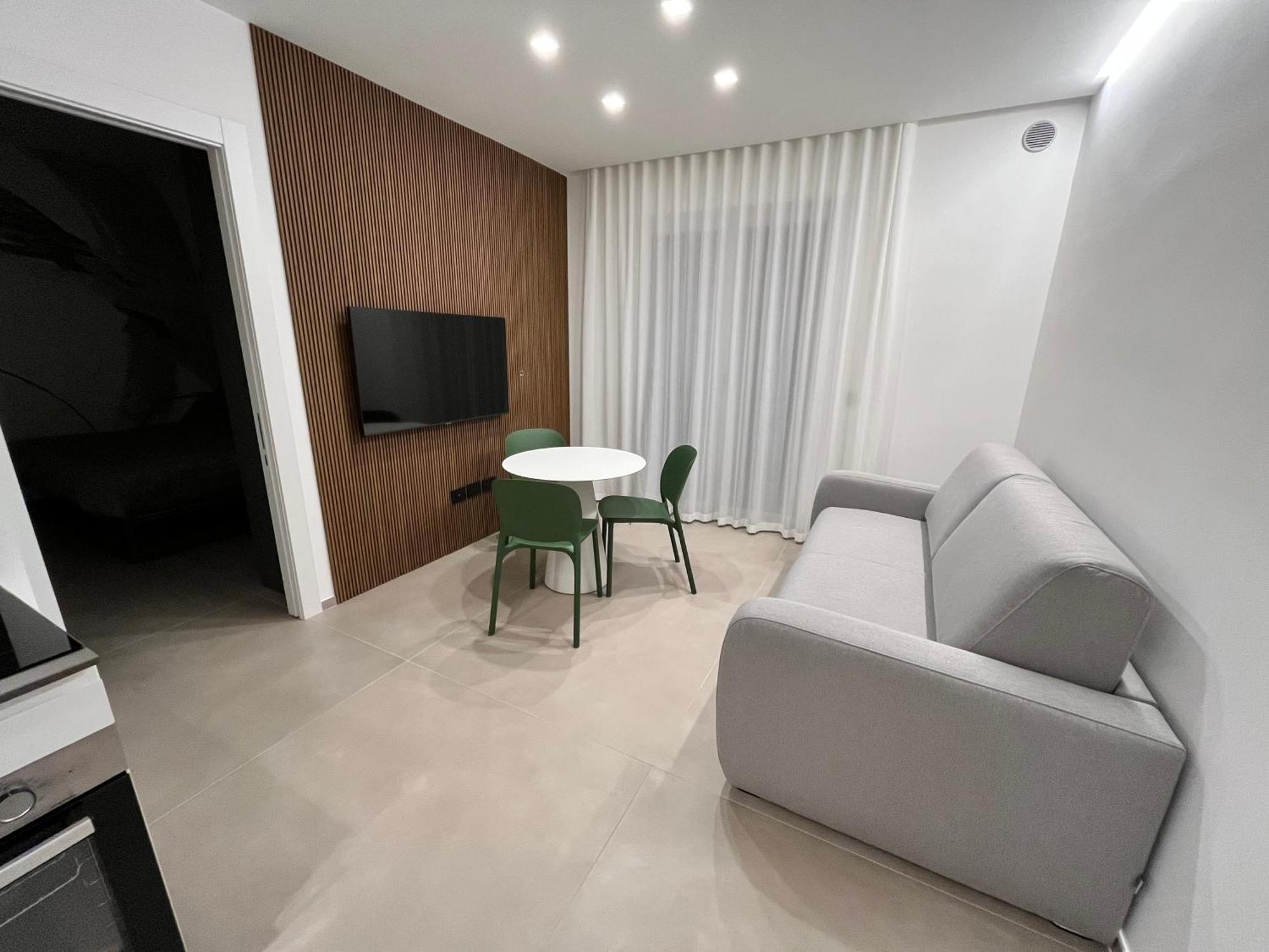 Seacity Suite & Stay โมโนโปลี ภายนอก รูปภาพ