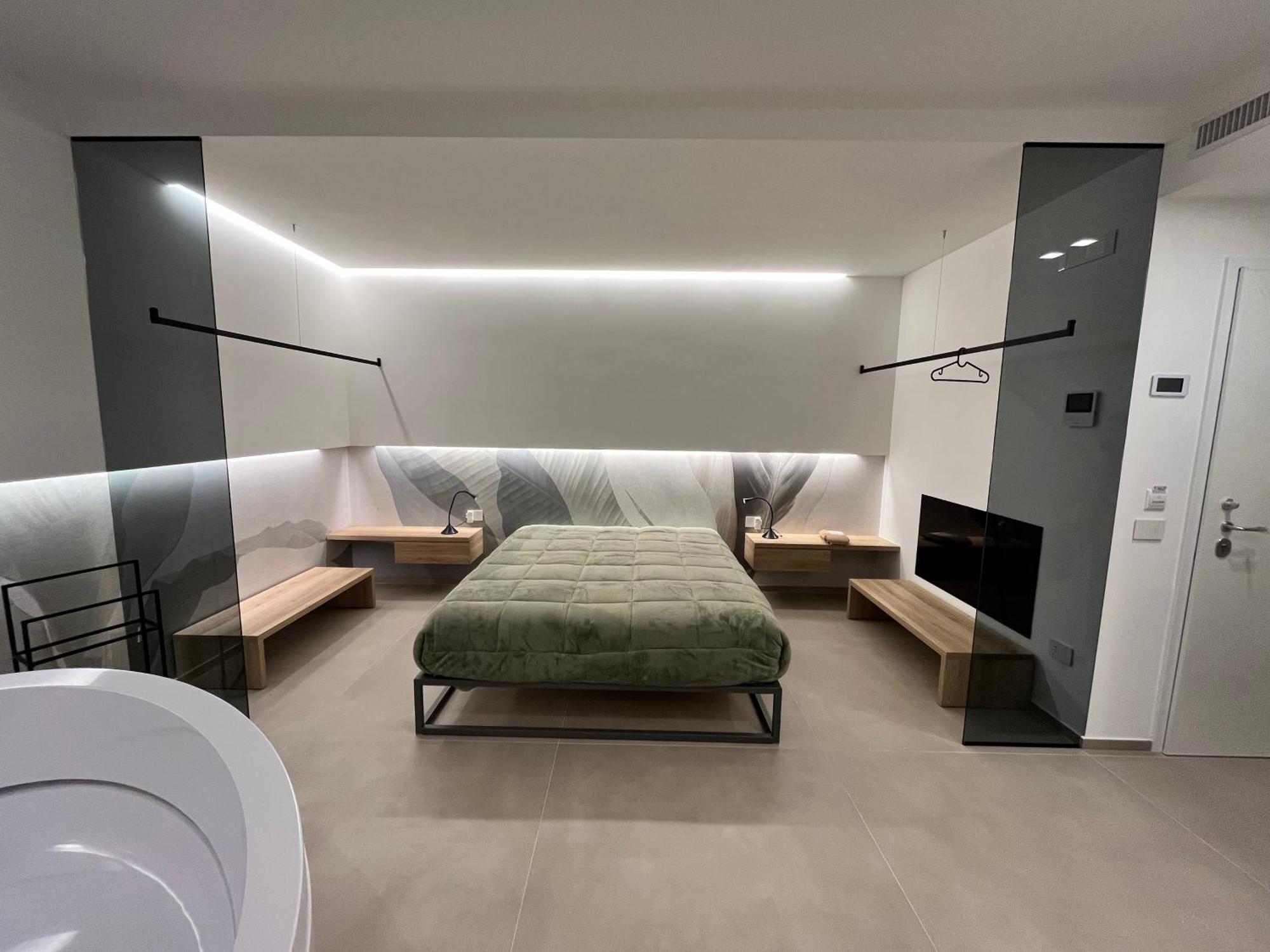 Seacity Suite & Stay โมโนโปลี ภายนอก รูปภาพ